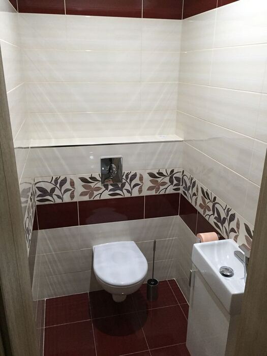 Závěsné WC a vana po rekonstrukci koupelny